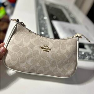 Coach teri shoulder bag